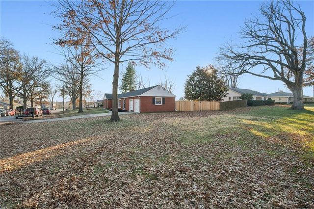 3804 Appleton Avenue, Independence, MO 64052