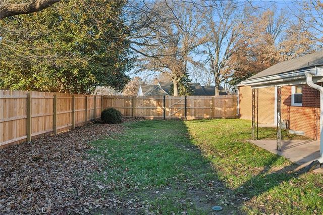 3804 Appleton Avenue, Independence, MO 64052