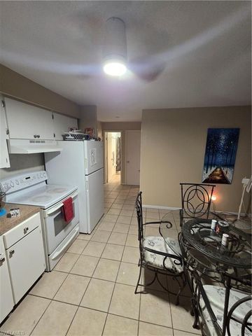 4901 Victoria DR 205, Cape Coral, FL 33904