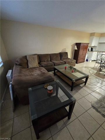 4901 Victoria DR 205, Cape Coral, FL 33904