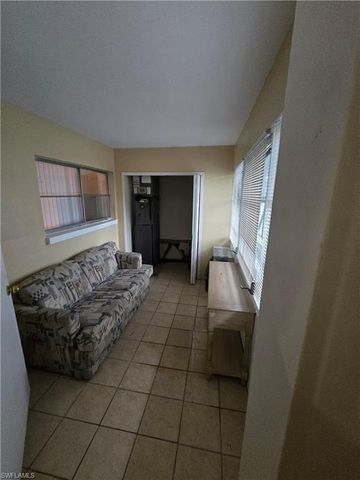 4901 Victoria DR 205, Cape Coral, FL 33904