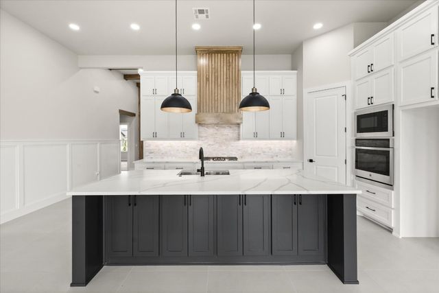 15600 Rockwell Park Lane, Edmond, OK 73013