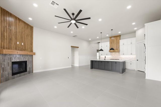 15600 Rockwell Park Lane, Edmond, OK 73013