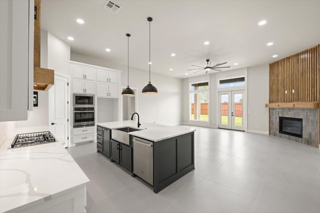 15600 Rockwell Park Lane, Edmond, OK 73013