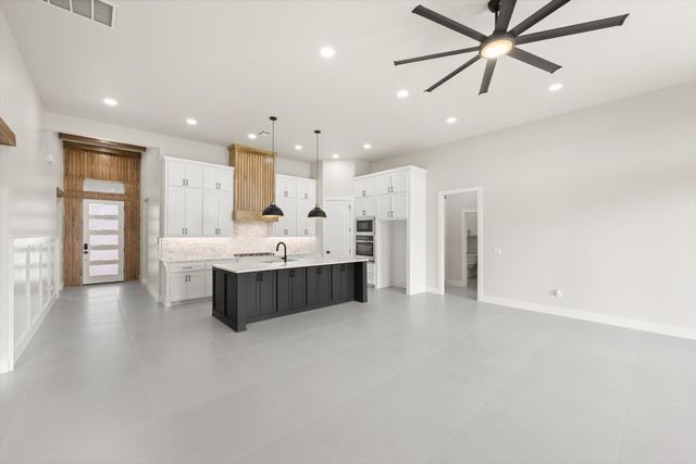 15600 Rockwell Park Lane, Edmond, OK 73013
