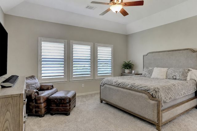 146 Derby Drive, Van Alstyne, TX 75495