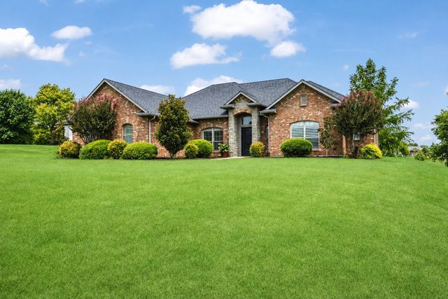 146 Derby Drive, Van Alstyne, TX 75495