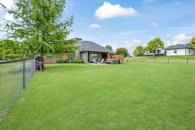 146 Derby Drive, Van Alstyne, TX 75495