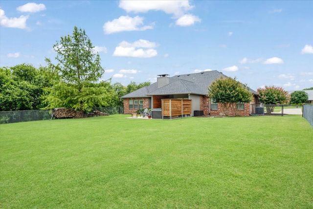146 Derby Drive, Van Alstyne, TX 75495