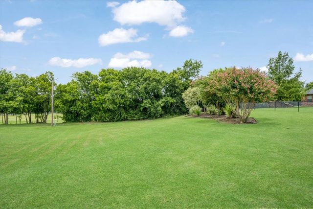 146 Derby Drive, Van Alstyne, TX 75495