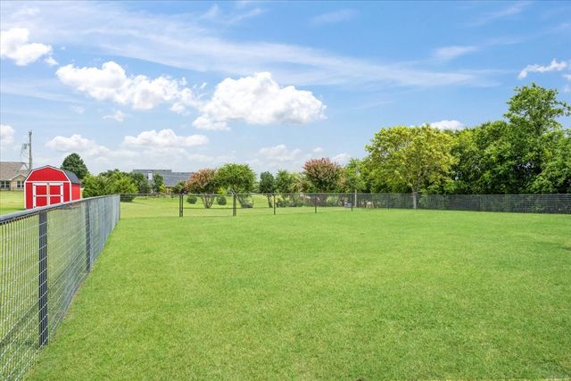 146 Derby Drive, Van Alstyne, TX 75495