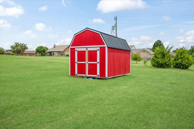 146 Derby Drive, Van Alstyne, TX 75495