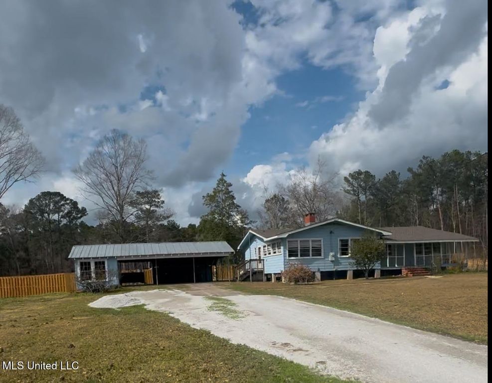 16247 Hwy 603, Kiln, MS 39556