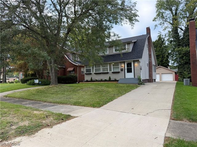26 Clifton Drive, Boardman, OH 44512