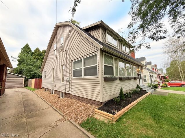 26 Clifton Drive, Boardman, OH 44512