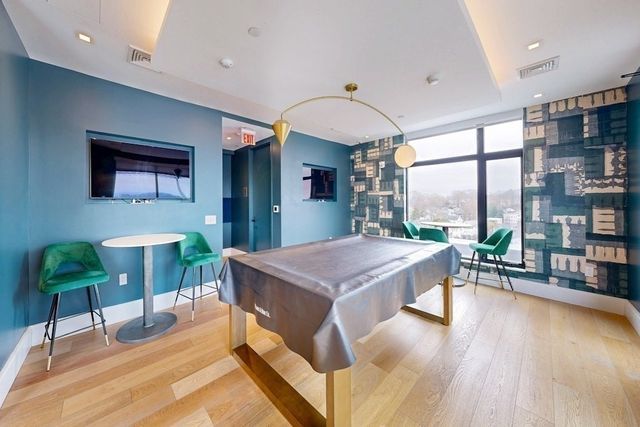 191 Washington 720, Boston, MA 02135