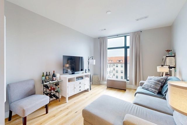 191 Washington 720, Boston, MA 02135