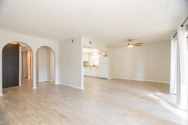 8712 Mobile Avenue B, Oak Lawn, IL 60453