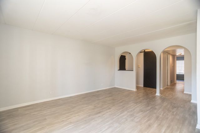 8712 Mobile Avenue B, Oak Lawn, IL 60453