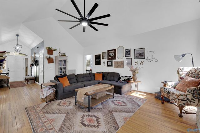 4393 County Road 106, Mentone, AL 35984