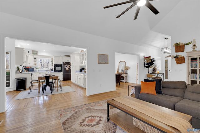 4393 County Road 106, Mentone, AL 35984