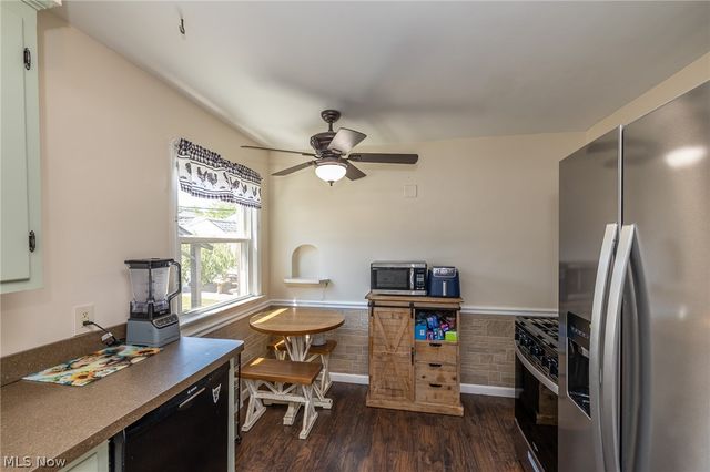 7325 Traymore Avenue, Brooklyn, OH 44144