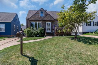7325 Traymore Avenue, Brooklyn, OH 44144