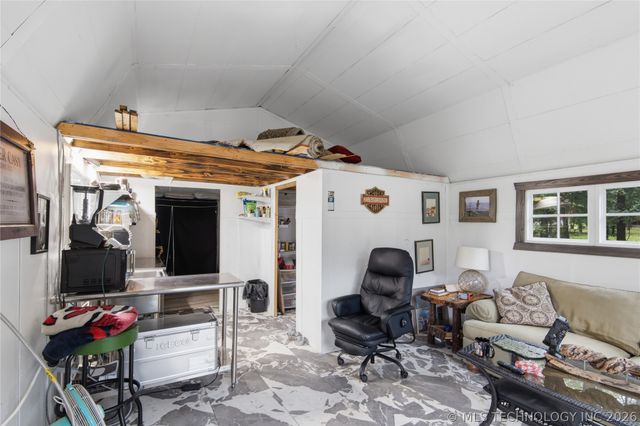 61 Hummingbird Lane, Eufaula, OK 74432