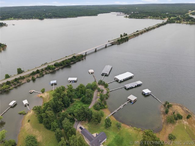 61 Hummingbird Lane, Eufaula, OK 74432