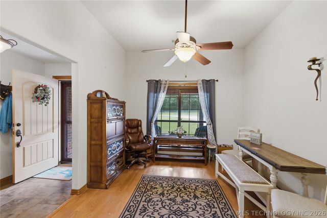 61 Hummingbird Lane, Eufaula, OK 74432