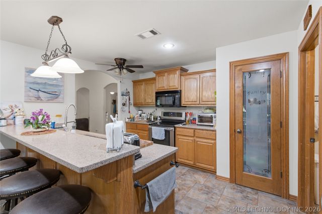 61 Hummingbird Lane, Eufaula, OK 74432