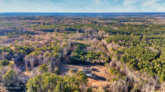 410 Paradise Lane, Carthage, NC 28327