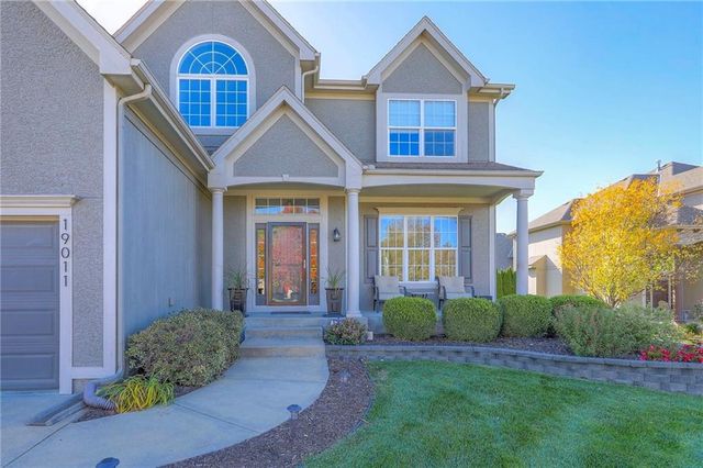 19011 W 99th Street, Lenexa, KS 66220