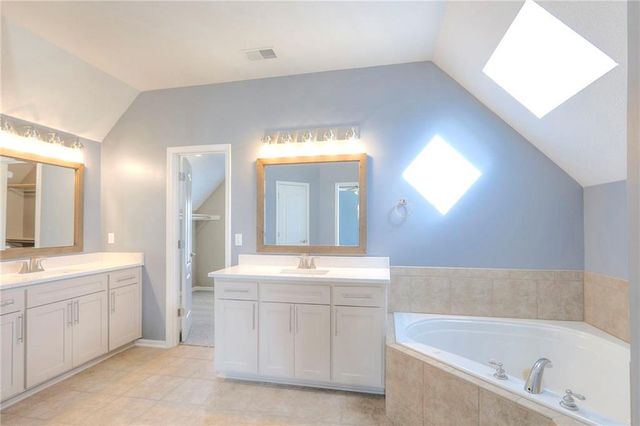 19011 W 99th Street, Lenexa, KS 66220