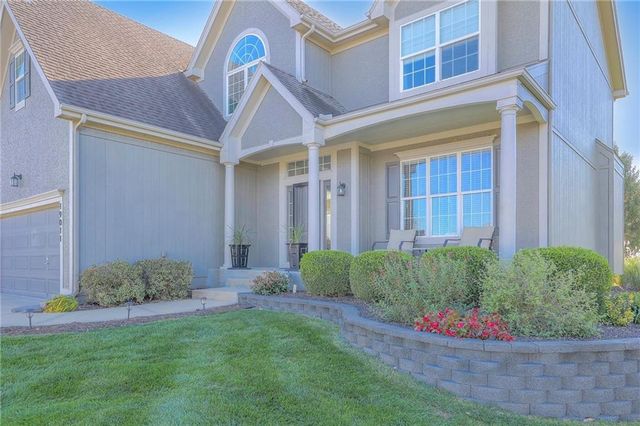 19011 W 99th Street, Lenexa, KS 66220