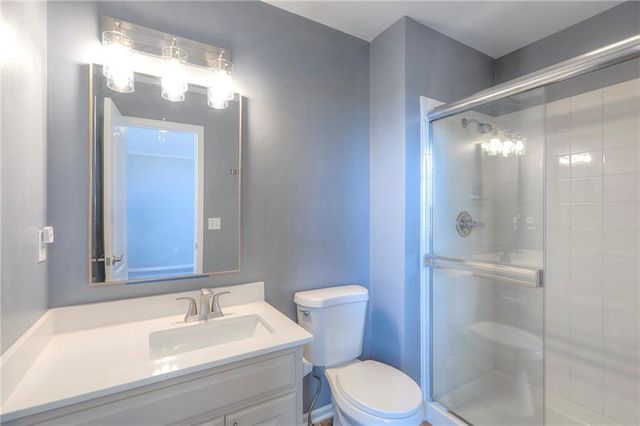 19011 W 99th Street, Lenexa, KS 66220