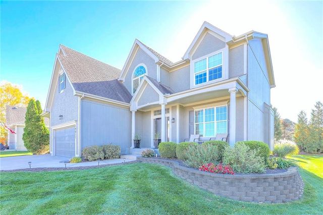 19011 W 99th Street, Lenexa, KS 66220