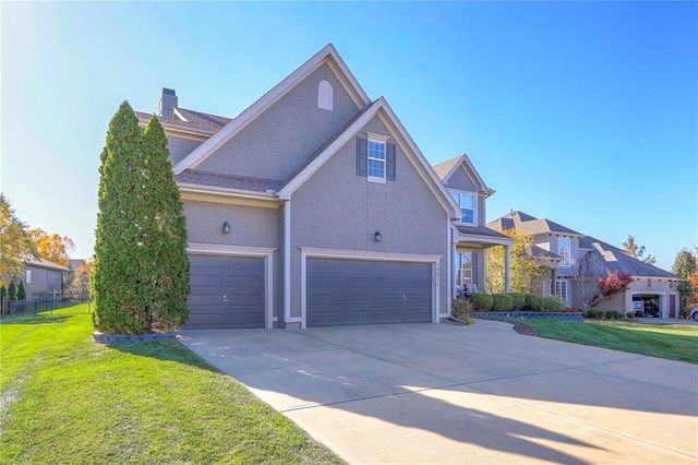 19011 W 99th Street, Lenexa, KS 66220