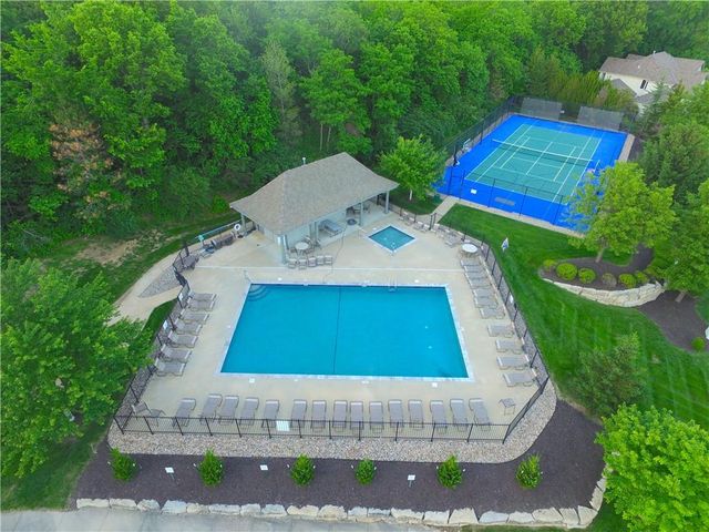 19011 W 99th Street, Lenexa, KS 66220