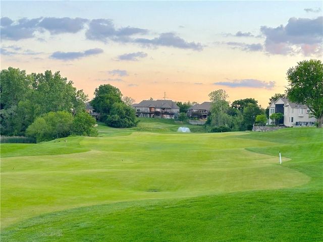 19011 W 99th Street, Lenexa, KS 66220