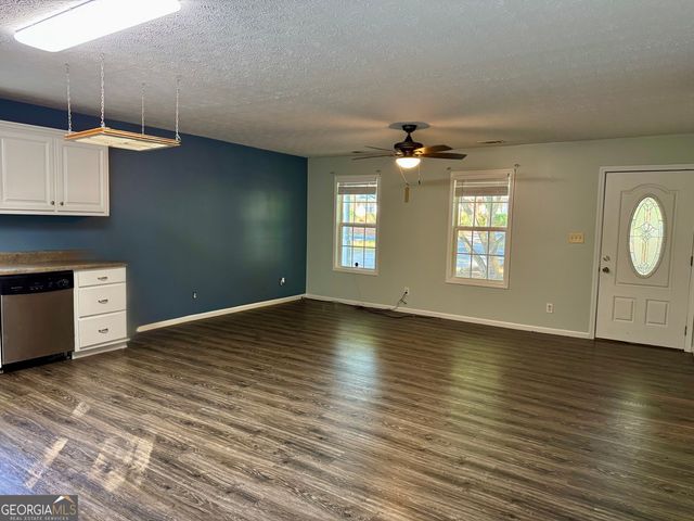 101 Mineral Springs Road, Waco, GA 30182