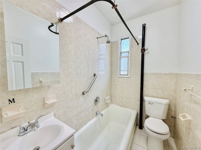 1823 Radcliff Avenue, Bronx, NY 10462