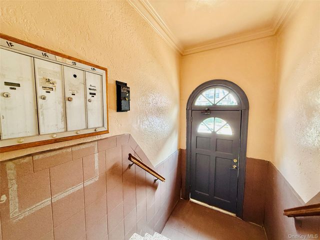 1823 Radcliff Avenue, Bronx, NY 10462