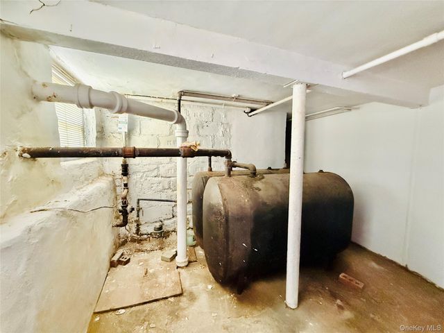 1823 Radcliff Avenue, Bronx, NY 10462