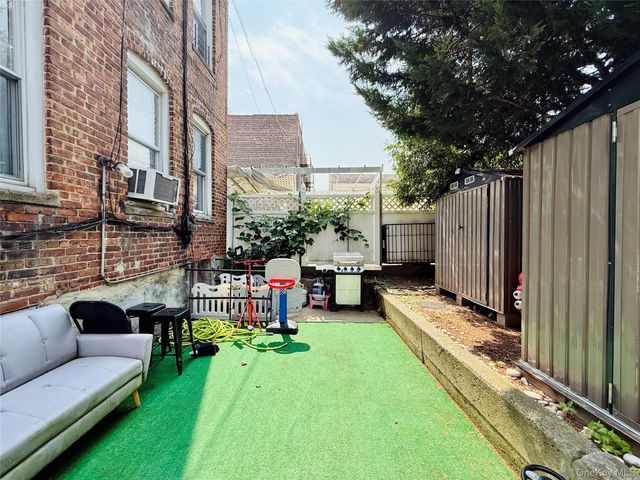 1823 Radcliff Avenue, Bronx, NY 10462