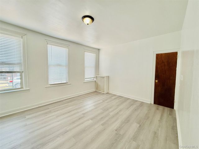 1823 Radcliff Avenue, Bronx, NY 10462