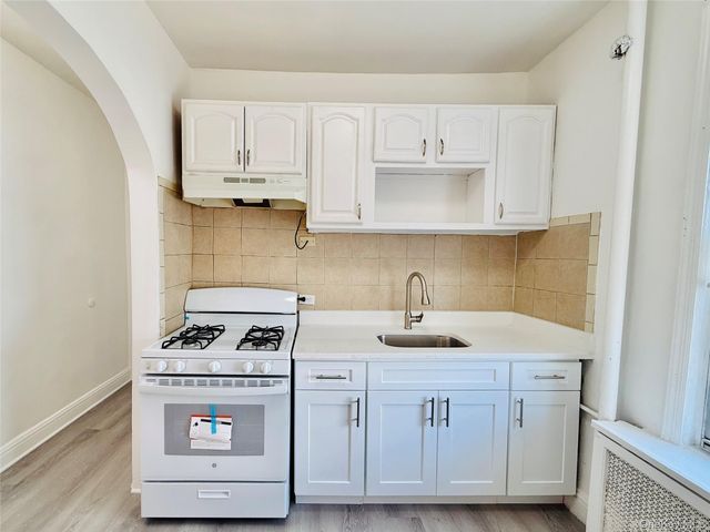 1823 Radcliff Avenue, Bronx, NY 10462