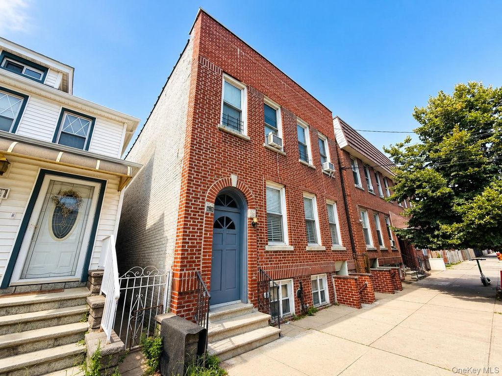 1823 Radcliff Avenue, Bronx, NY 10462