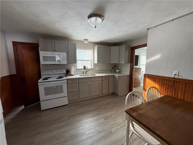 274 Waterman Avenue 2, Smithfield, RI 02917