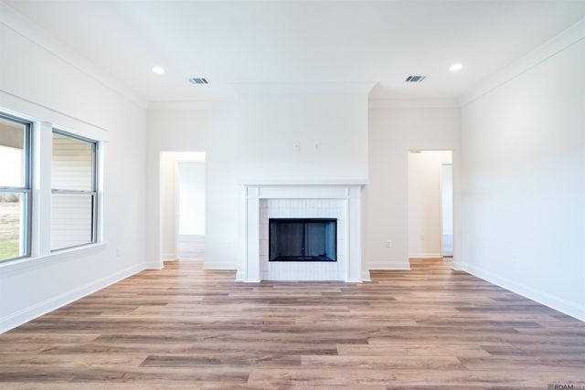 24167 Red Tail Lane, Denham Springs, LA 70726